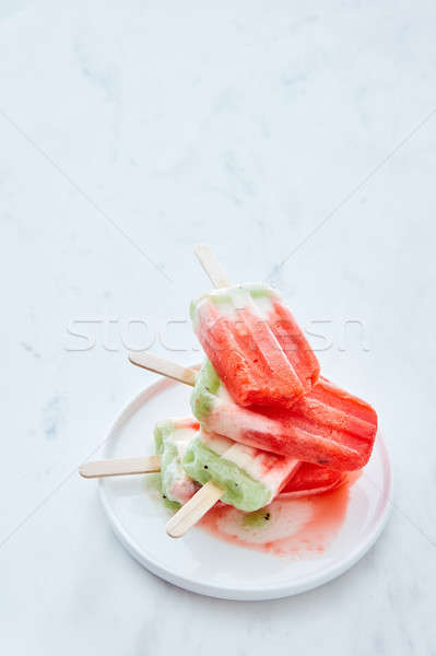Platte rot fruchtig Eis Spritzer Stock foto © artjazz