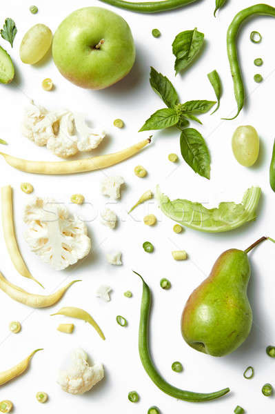 Vegetáriánus étel detoxikáló hasznos zöld zöldségek fehér Stock fotó © artjazz