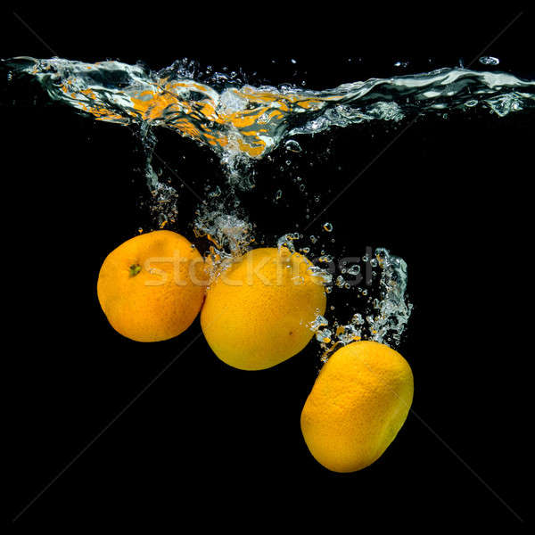 [[stock_photo]]: Fraîches · eau · bulles · noir · lumière · été