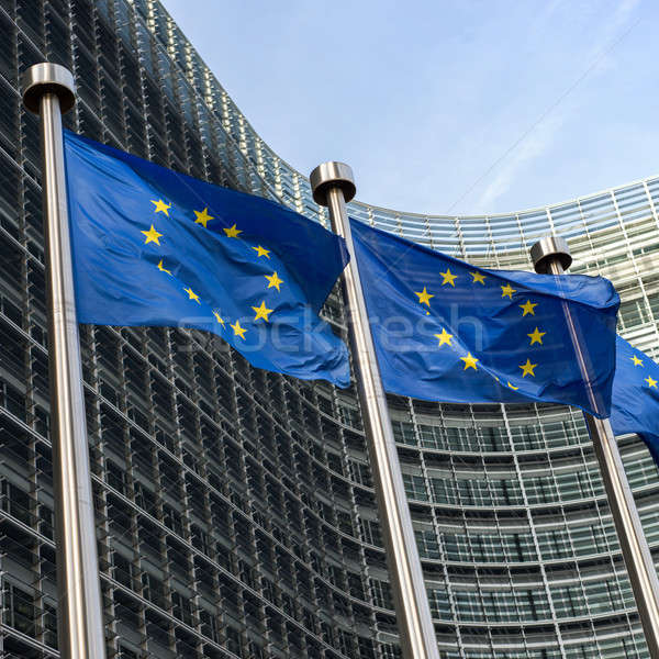Europeu união bandeiras edifício europa Bruxelas Foto stock © artjazz