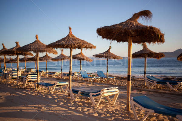 Foto stock: Vazio · palha · guarda-chuvas · nascer · do · sol · Espanha · mallorca