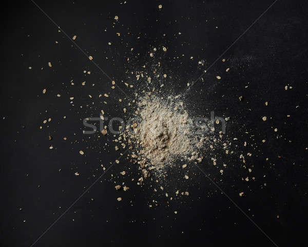 Mąka chleba bułka tarta środkowy tabeli czarny Zdjęcia stock © artjazz