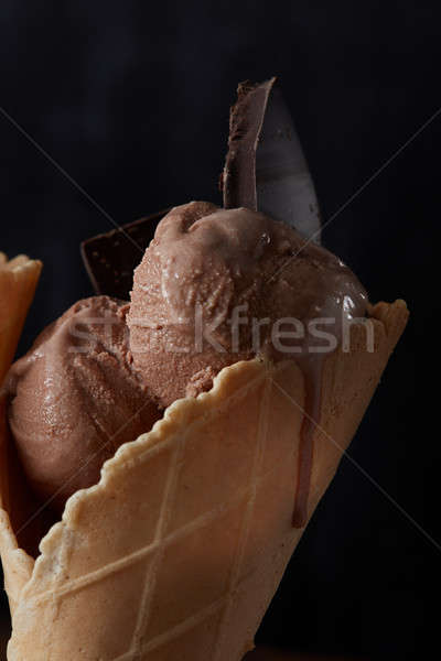 [[stock_photo]]: Délicieux · crème · glacée · gaufre · cône · chocolat
