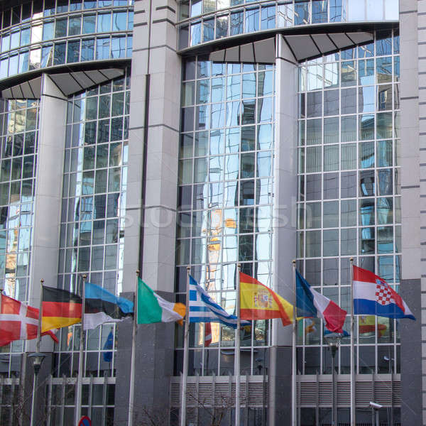 Europejski parlament urzędy flagi budynków Zdjęcia stock © artjazz