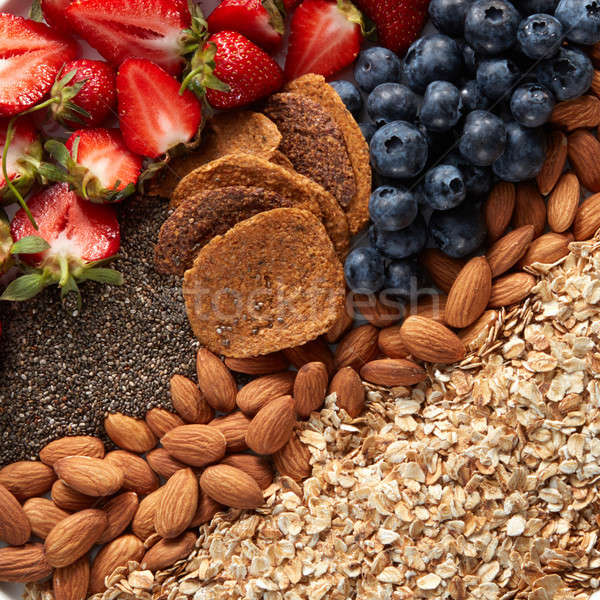 [[stock_photo]]: Baies · noix · granola