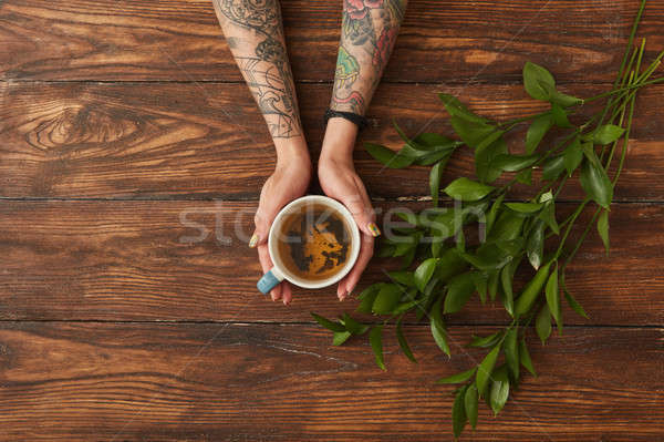 Foto stock: Femenino · manos · taza · de · té · taza · caliente