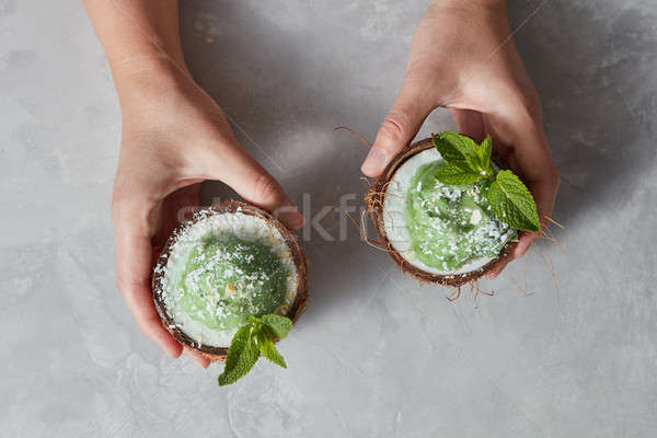 Top handen kokosnoot groene mint Stockfoto © artjazz