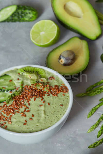 Foto stock: Verde · espinafre · tigela · pepino · abacate · sementes