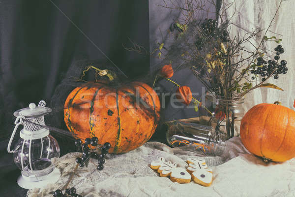 Stockfoto: Halloween · home · decoraties · donkere · kaarsen · spinnen