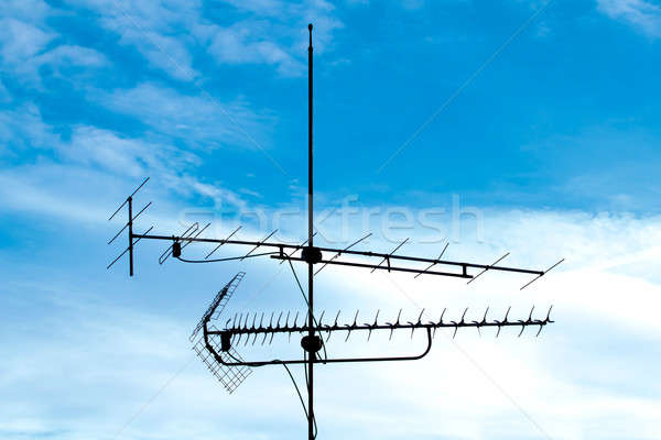 Edad televisión antena cielo azul metal Foto stock © artush