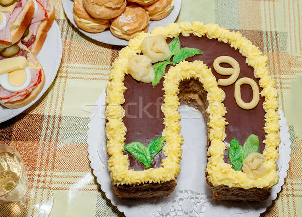 Házi készítésű születésnapi torta évforduló egyéb harapnivalók asztal Stock fotó © artush