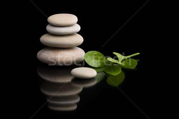 équilibrage zen pierres noir caillou Photo stock © artush