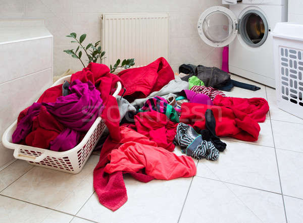 Zdjęcia stock: Brudne · ubrania · gotowy · umyć · domu