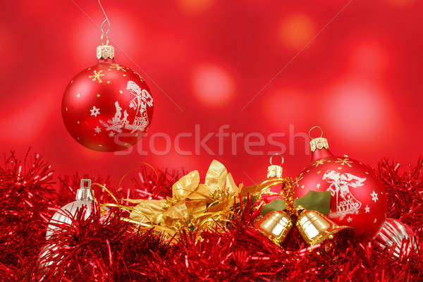Rot Weihnachten Kugeln Ball Schneeflocken Hintergrund Stock Foto C Artush Stockfresh
