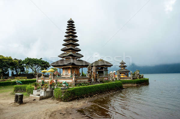 Eau temple lac bali célèbre ensoleillée Photo stock © artush