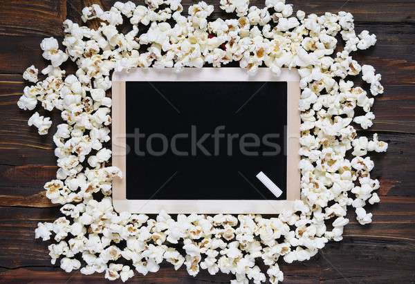 Foto stock: Pipoca · lousa · mesa · de · madeira · comida · filme · cinema