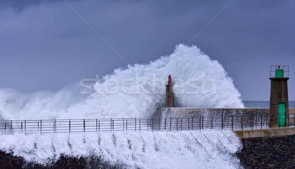 Viharos hullám öreg világítótorony móló természet Stock fotó © asturianu