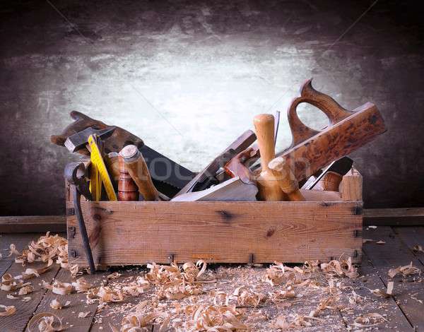 [[stock_photo]]: Boîte · à · outils · vieux · travaux · outil · charpentier · réparation