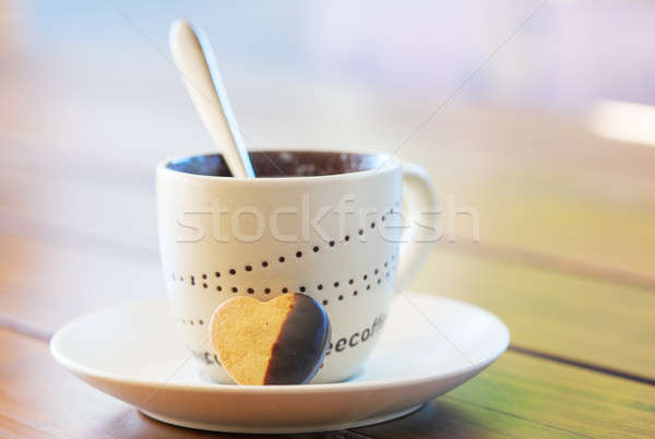 Coffee cup and heart shaped shortbread biscuit Stock photo © avdveen