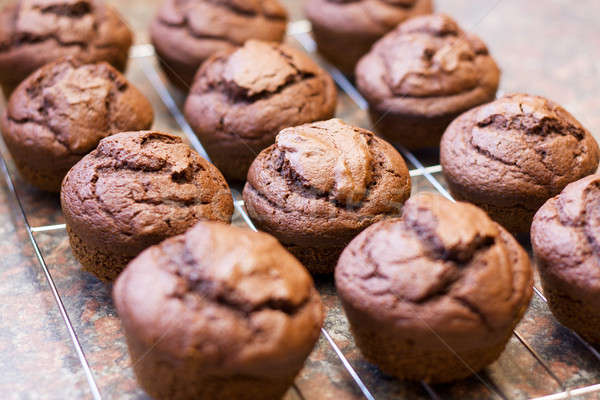Stockfoto: Twaalf · vers · gebakken · chocolade · muffins · koeling
