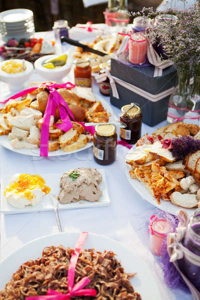 Asztal finom kenyér egyéb fűszerek esküvői fogadás Stock fotó © avdveen