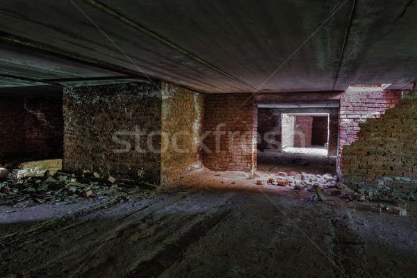 öreg elhagyatott épület belső befejezetlen fal Stock fotó © Avlntn