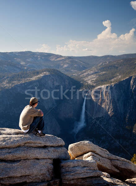 Jovem andarilho yosemite ver sentinela ponto Foto stock © backyardproductions