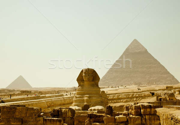 Gizai piramisok Egyiptom kilátás Giza Kairó égbolt Stock fotó © backyardproductions