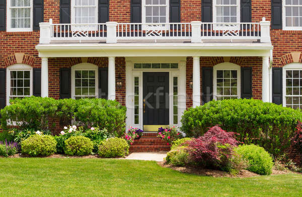Giriş büyük aile ev giriş aile modern Stok fotoğraf © backyardproductions