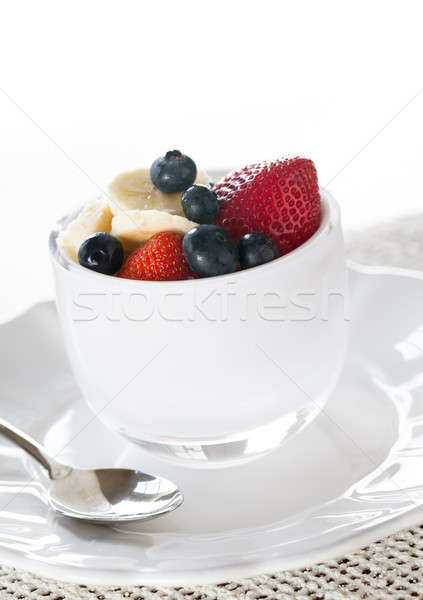 Photo stock: Déjeuner · bleuets · fraises · banane · verre · bol