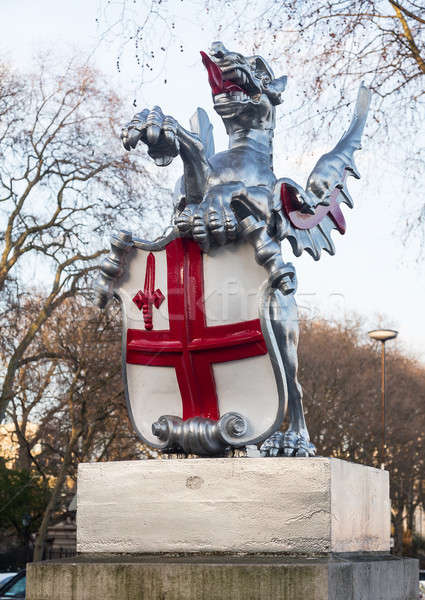 Smoka miasta Londyn czerwony krzyż tarcza granica Zdjęcia stock © backyardproductions