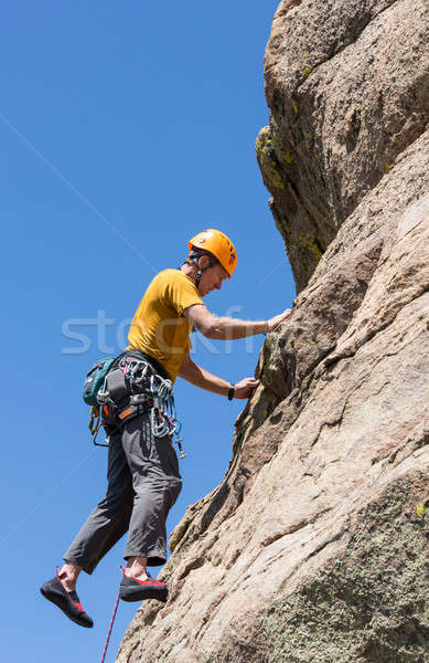 Kıdemli adam dik kaya tırmanmak Colorado Stok fotoğraf © backyardproductions