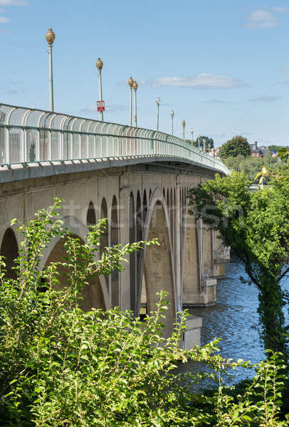 Side view of Key bridge going to Georgetown Stock photo © backyardproductions