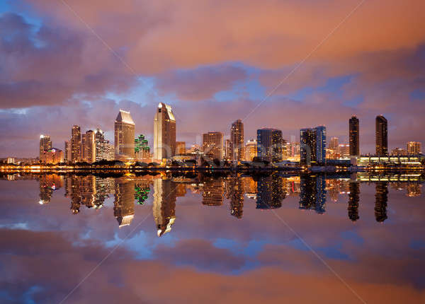San Diego skyline schemering zee stadsgezicht centrum Stockfoto © backyardproductions