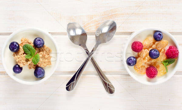 Granen bessen yoghurt voedsel natuur Stockfoto © badmanproduction
