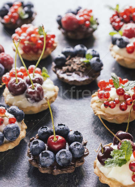 [[stock_photo]]: Mini · sweet · maison · tarte · gâteau · pouding