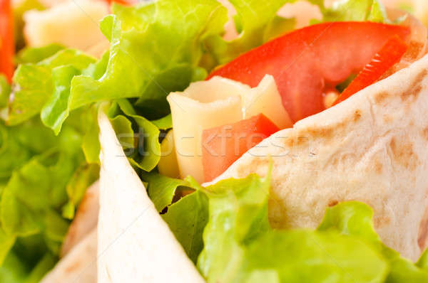 Csomagolás makró szelektív fókusz sajt paradicsom tortilla Stock fotó © badmanproduction