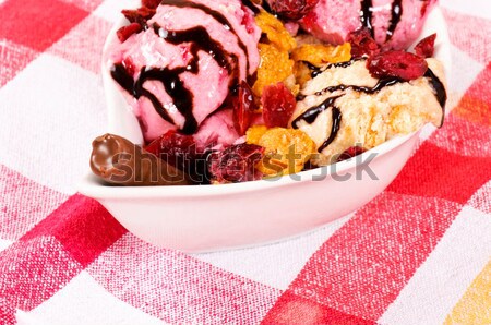 Helado tazón alimentos frutas chocolate verano Foto stock © badmanproduction