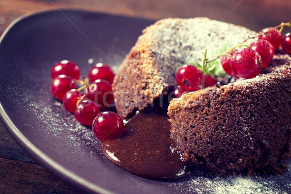 Süß Essen rot Lava Kuchen gefüllt Stock foto © badmanproduction