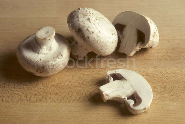 Blanche champignons planche à découper bois alimentaire cuisson [[stock_photo]] © Balefire9