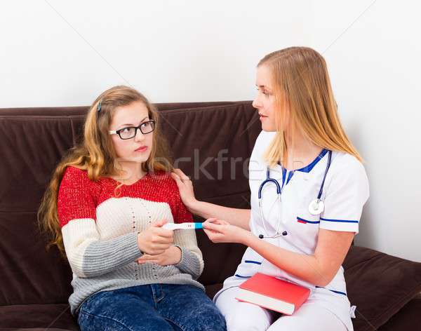 [[stock_photo]]: Gynécologue · aider · enceintes · adolescent · fille · médecin