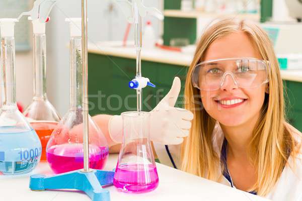 Stok fotoğraf: Kimya · sarışın · öğrenci · başarılı · mutlu