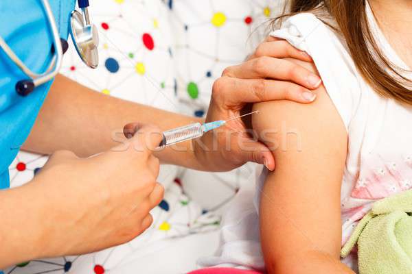 Vaccin copii pacient Imagine de stoc © barabasa
