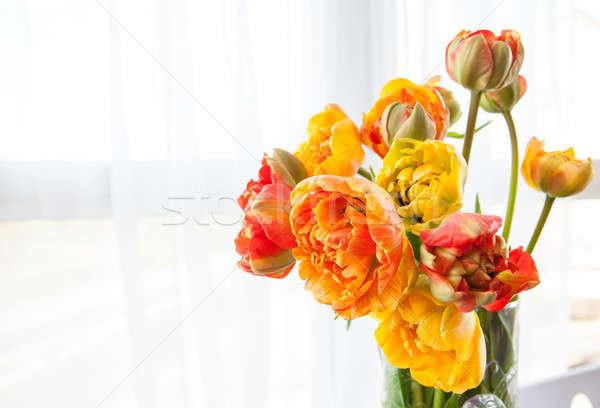 Fraîches tulipes vase rouge jaune Pâques Photo stock © BarbaraNeveu