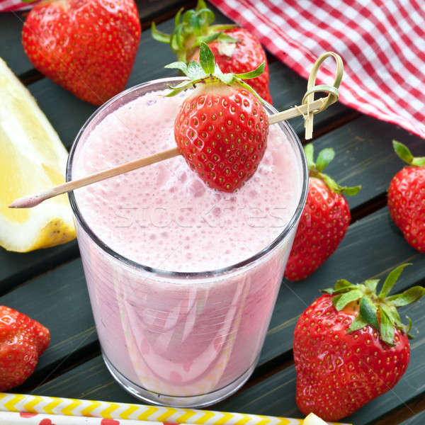 Milk shake with fresh strawberries Stock photo © BarbaraNeveu