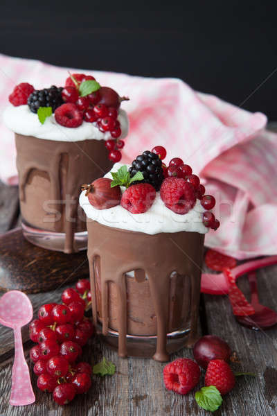 Шоколадный мусс свежие Ягоды стекла шоколадом Sweet Сток-фото © BarbaraNeveu