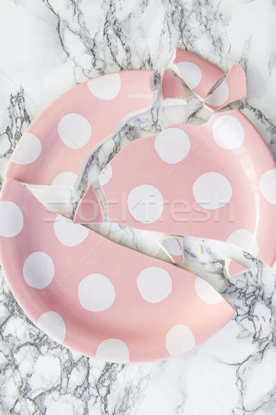 Törött tányér rózsaszín pötty darabok háttér Stock fotó © BarbaraNeveu