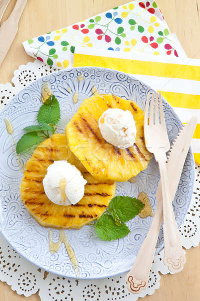 Grillés ananas crème glacée vanille fruits fourche Photo stock © BarbaraNeveu
