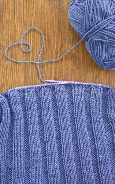 Feito à mão tricotado cachecol roxo lã Foto stock © BarbaraNeveu