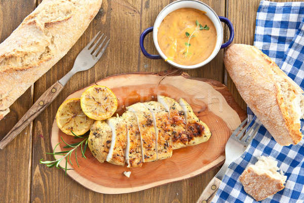 [[stock_photo]]: Mariné · poitrine · de · poulet · bois · planche · à · découper · fraîches · baguette